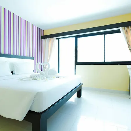 Neo Hotel Jomtien Beach Buitenkant foto